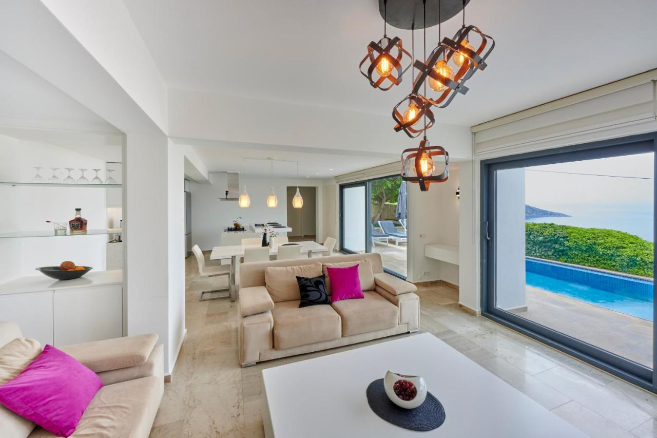 Luxus Villa Skyla Mit 5 Schlafzimmern & Meer-Blick Kaş Exterior photo